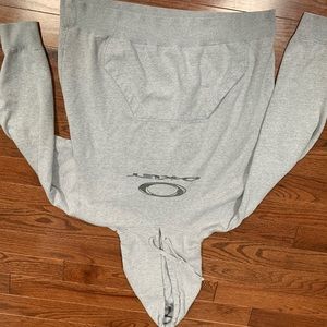 Oakley sweatshirt